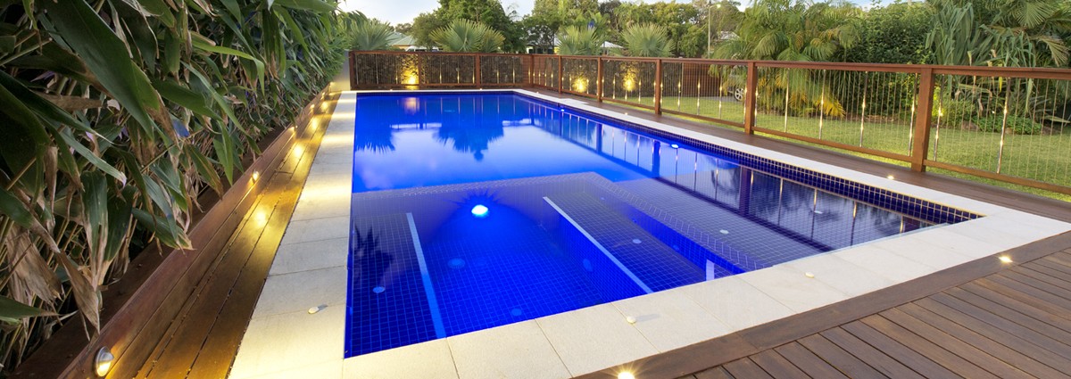 Choosing the Right Builders for the Pool Construction