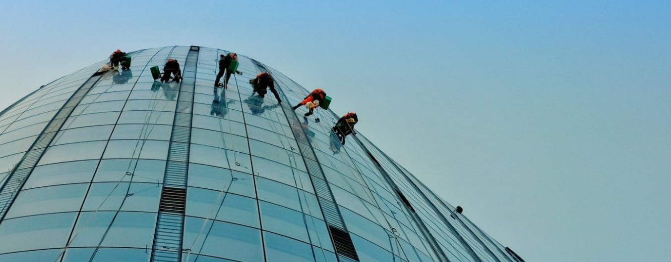 How Can the Best Roofers Serve You?