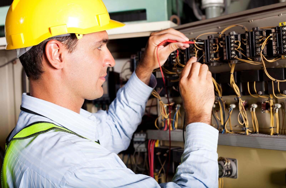 4 Ways to Find an Electrician Chelmer