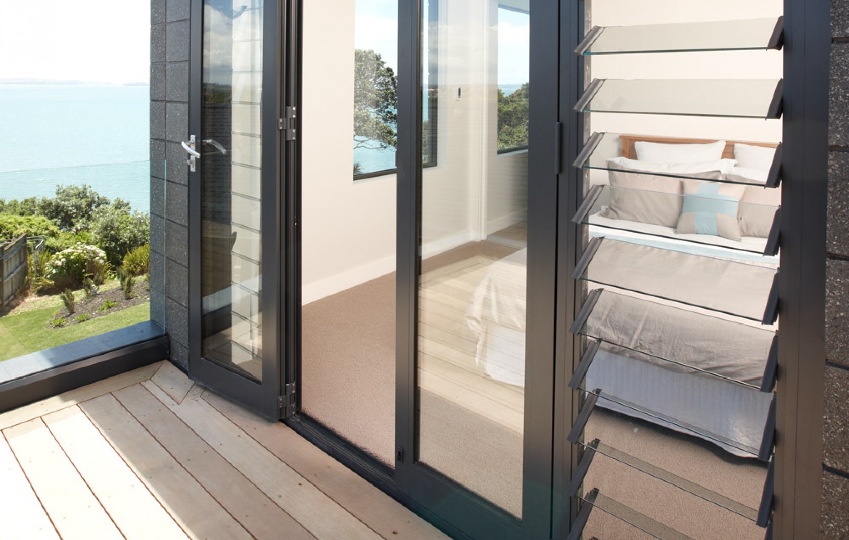 Aluminium louvres NZ