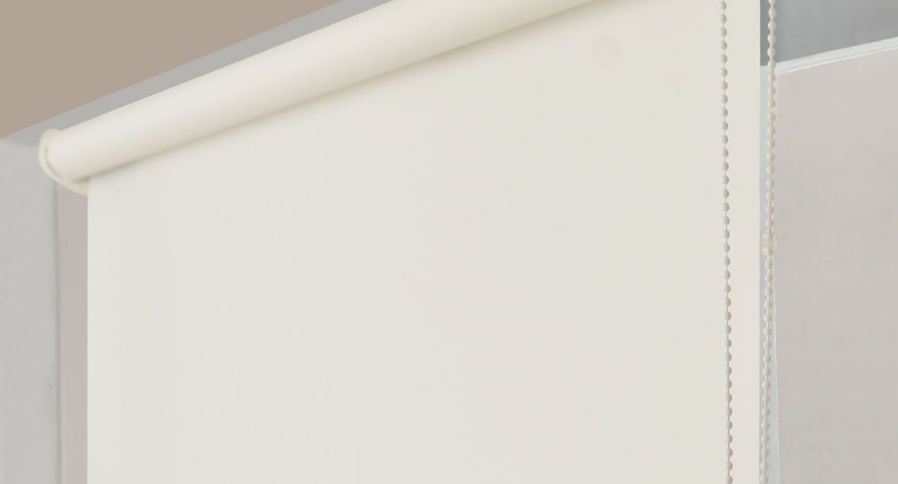 Roller Blinds Online- Things to Consider Before Selecting Roller Blinds for Your Windows