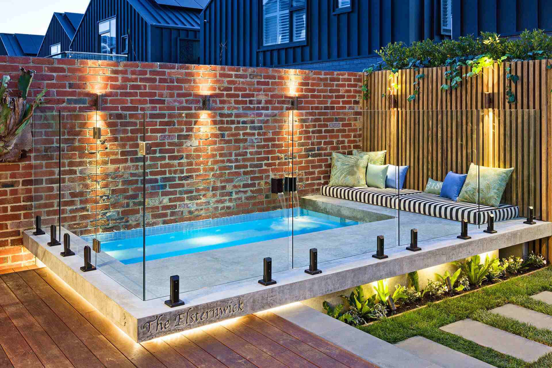 Glass pool fencing