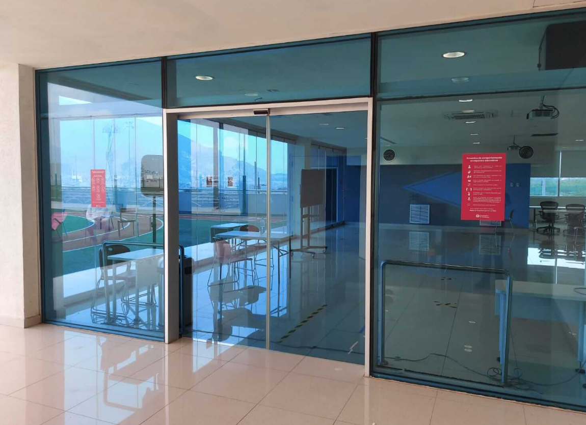 auto sliding door