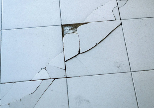 Avoid These Pitfalls: Common Mistakes When Replacing Cracked Tiles