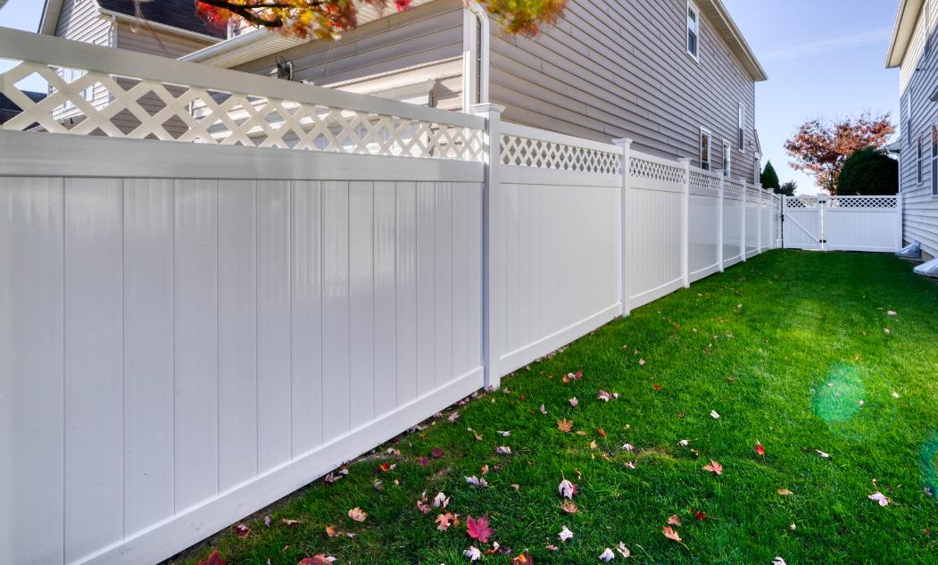 How Long Does a Vinyl Fence Last in New Jersey’s Climate?